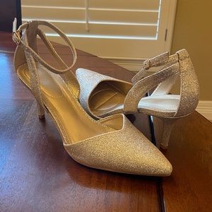 Sparkly Gold Pointed Toe Heels